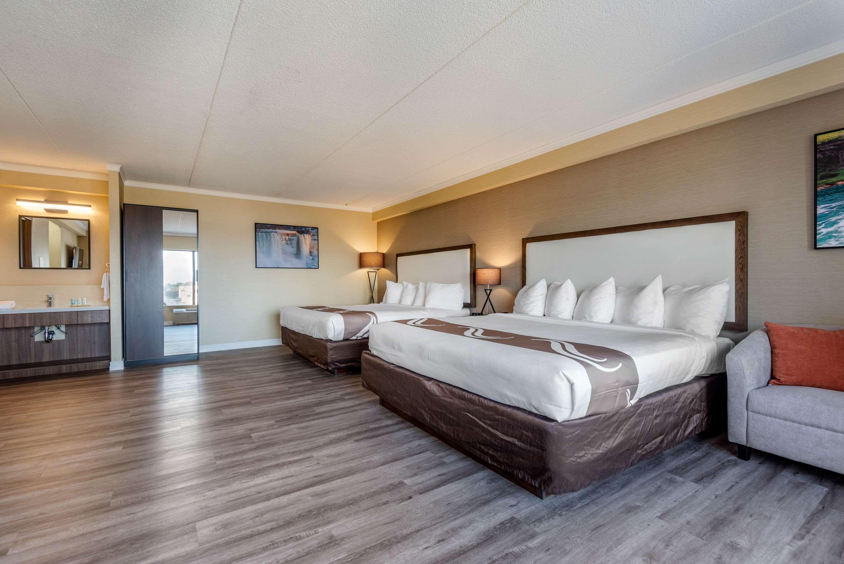 Quality & Hotel Niagara Falls