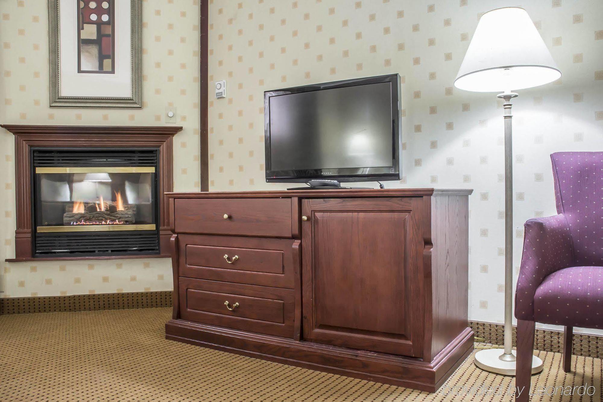 Quality & Hotel Niagara Falls