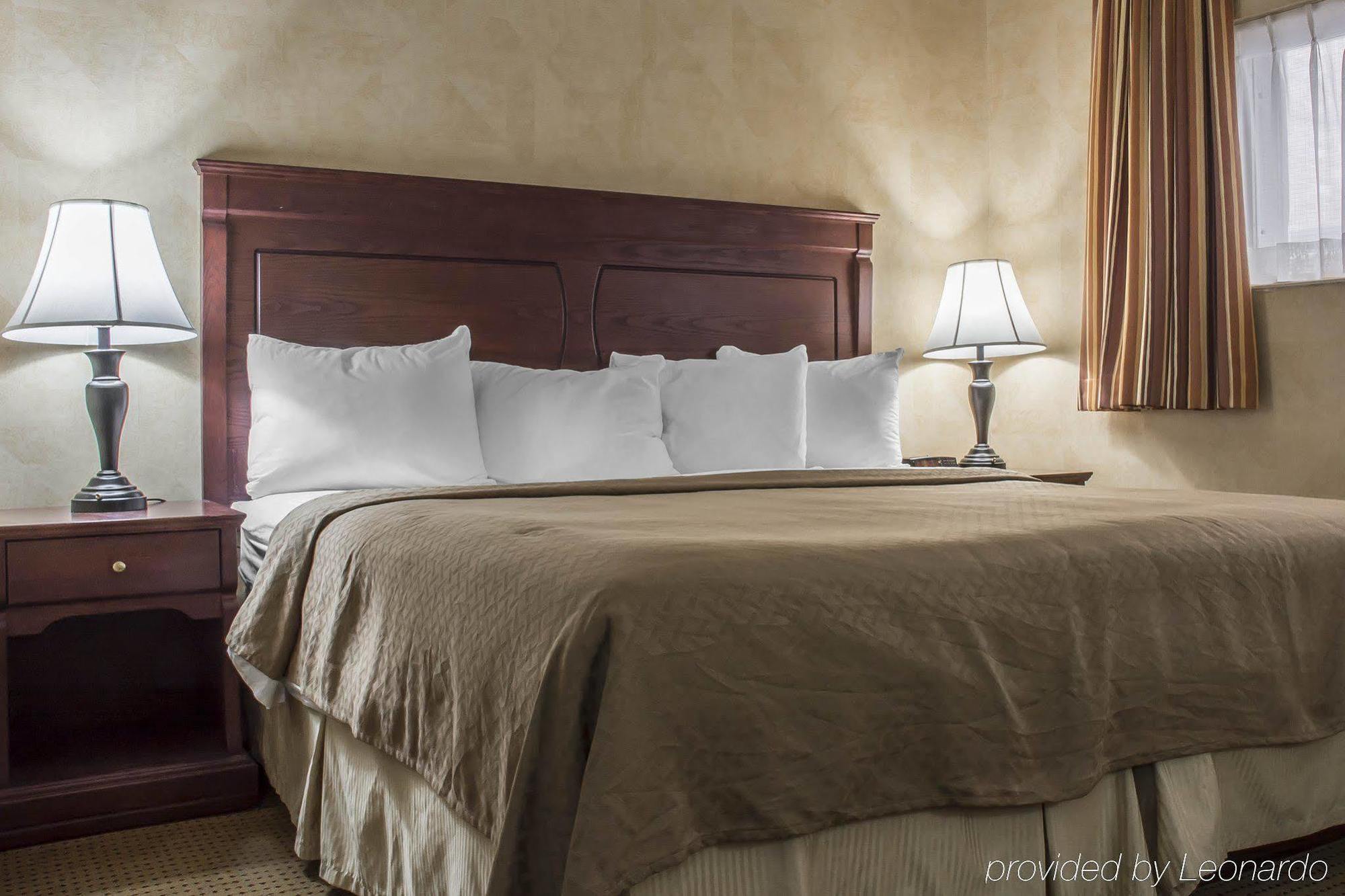Quality & Hotel Niagara Falls